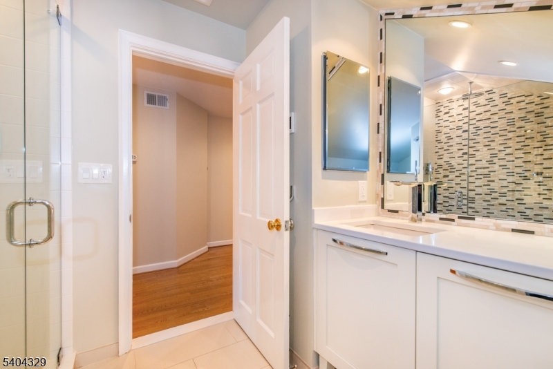 Yantacaw Brook Park - Residential