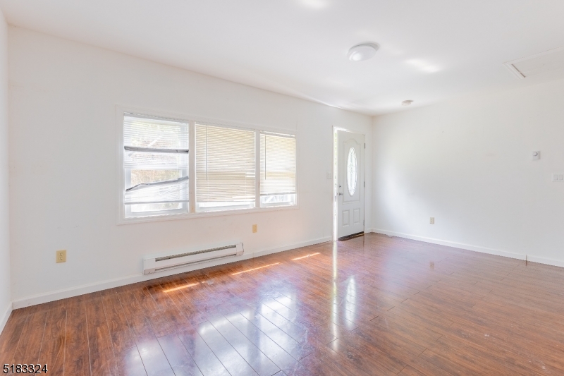 BARRY LAKES - Residential