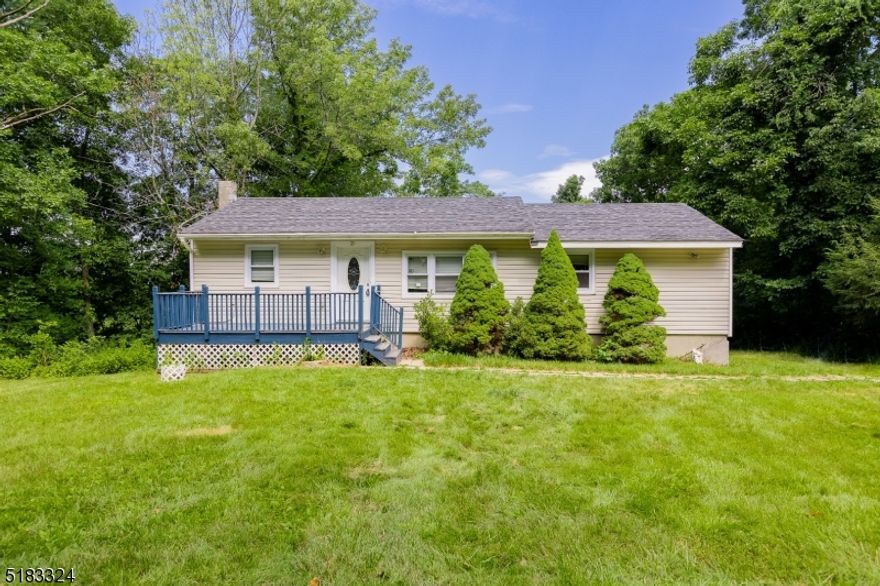 3 BEDROOM 1 BATH UPDATED RANCH ON ALMOST AN ACRE OF PROPERTY IN THE DESIREABLE BARRY LAKES SECTION OF VERNON TOWNSHIP FOR FISHING BEACHES AND CLUBHOUSE. CLOSE TO MOUNTAIN CREEK FOR SKIING, HIKING, AND RESTAURANTS. ONLY 1.5 HOURS TO NYC!!