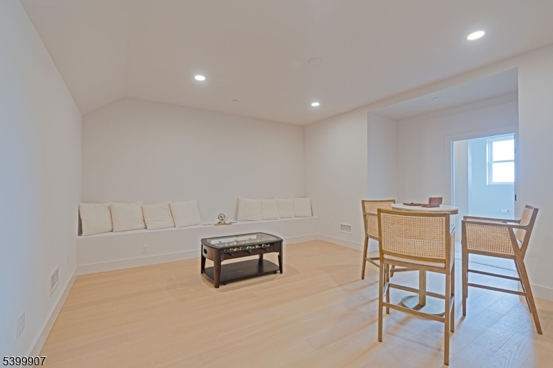 Avon Lakeview Townhomes - Residential