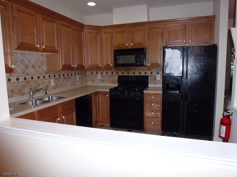 Mazdabrook - Residential Lease