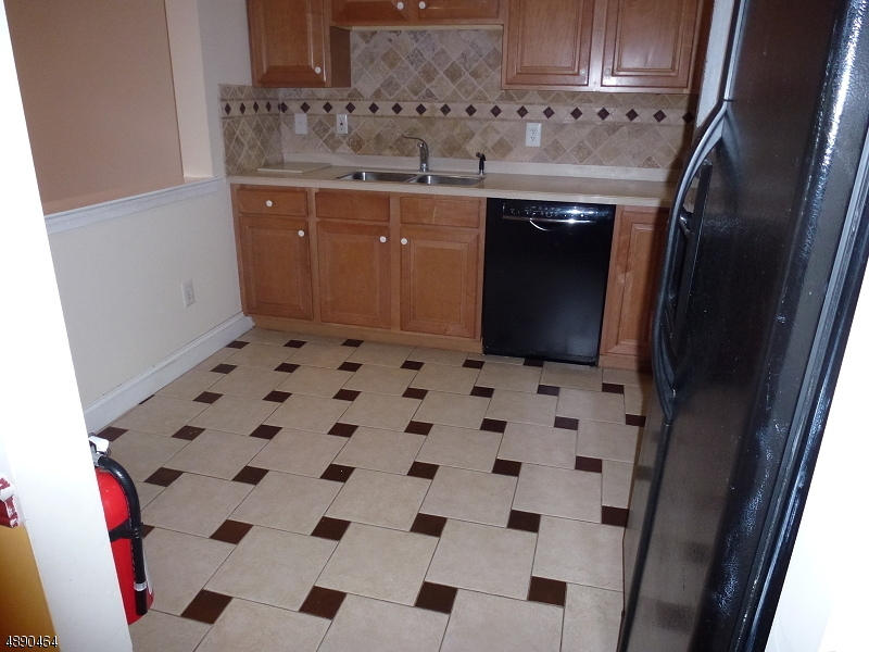 Mazdabrook - Residential Lease