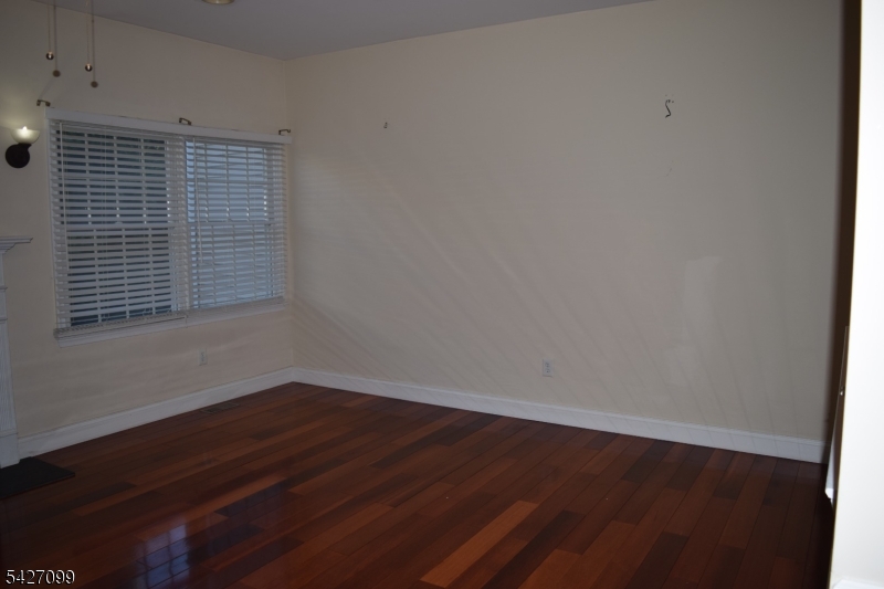 Mazdabrook - Residential Lease