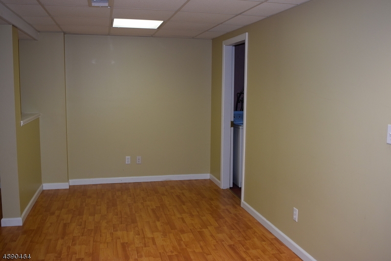 Mazdabrook - Residential Lease