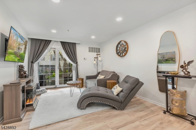 Spring Ridge - Residential