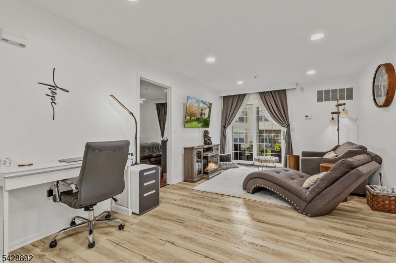 Spring Ridge - Residential