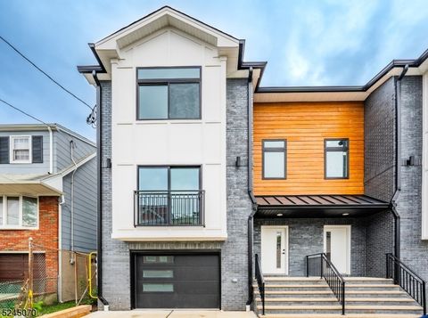 MLS: 3864868