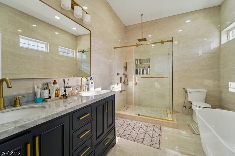 Rolling Hills - Residential