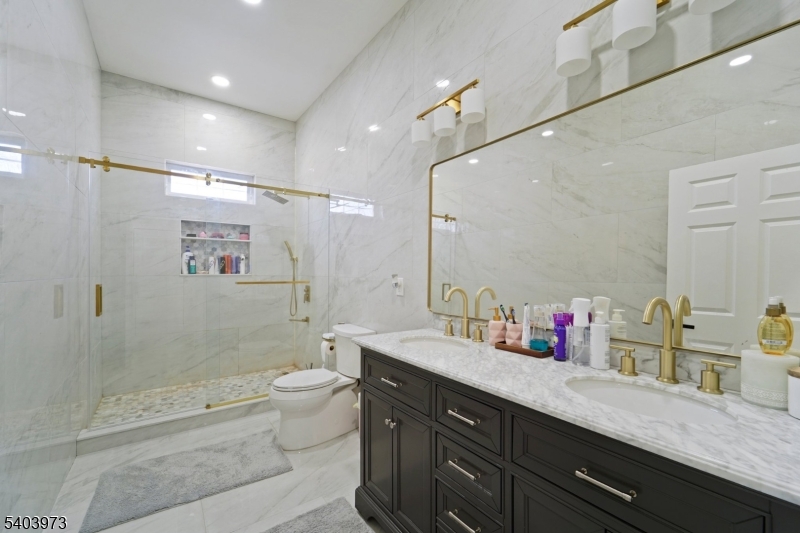 Rolling Hills - Residential