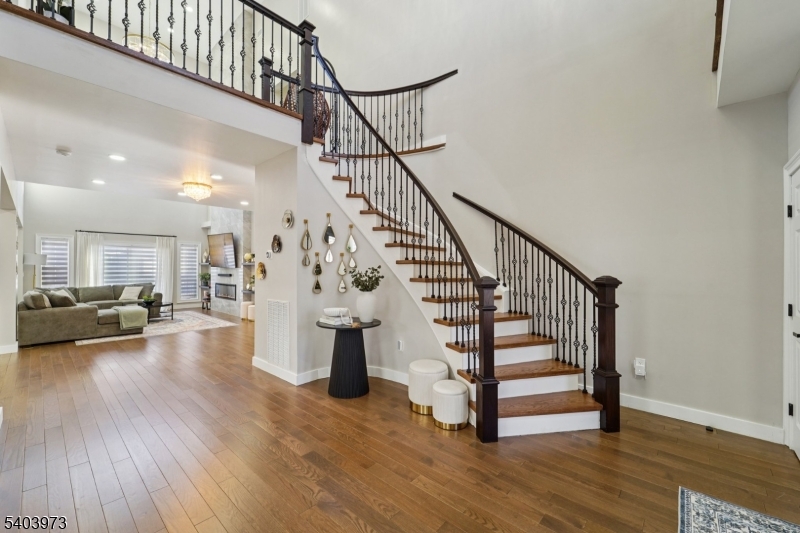 Rolling Hills - Residential