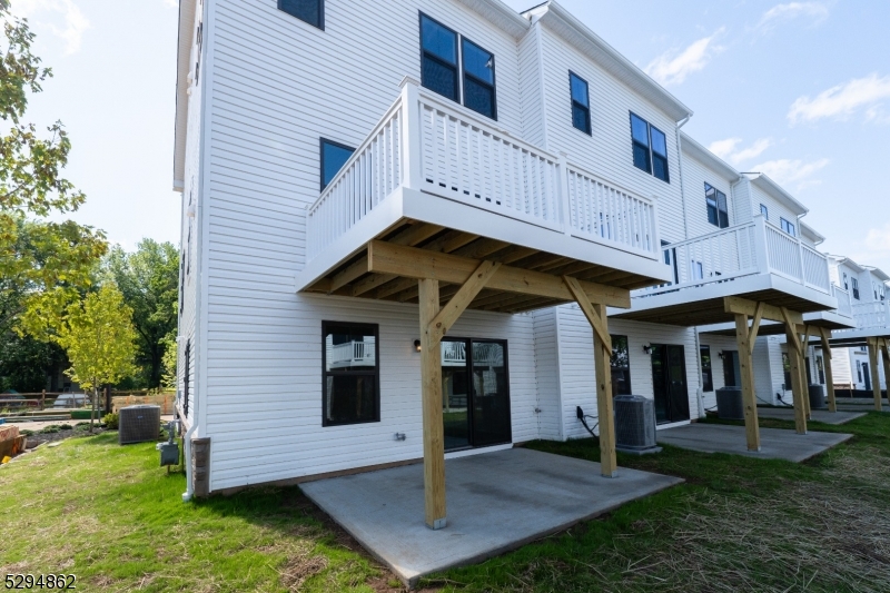 Hackettstown Crossing - Residential Lease