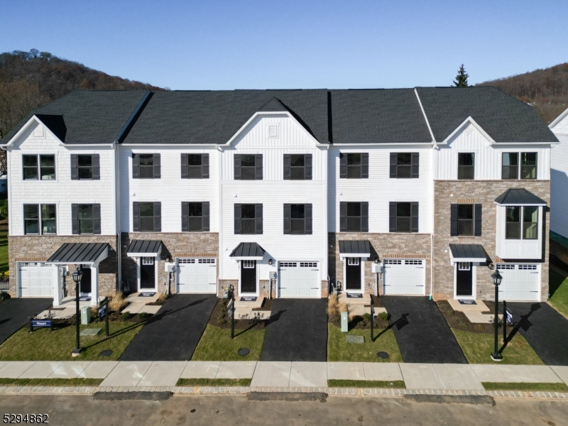 Hackettstown Crossing - Residential Lease