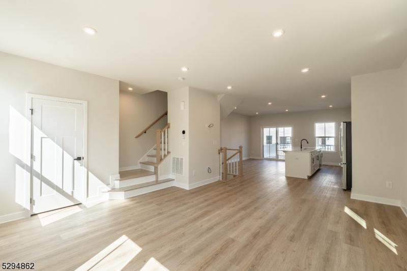 Hackettstown Crossing - Residential Lease