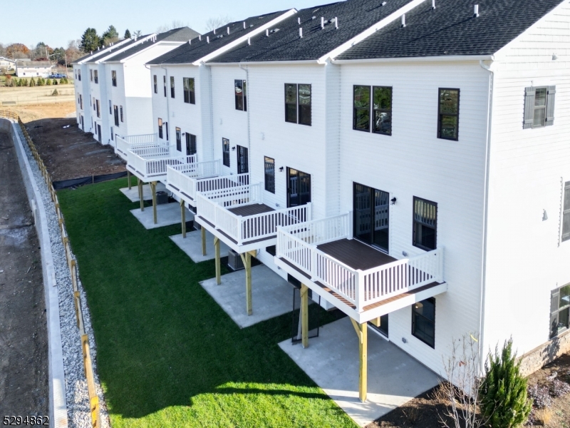 Hackettstown Crossing - Residential Lease