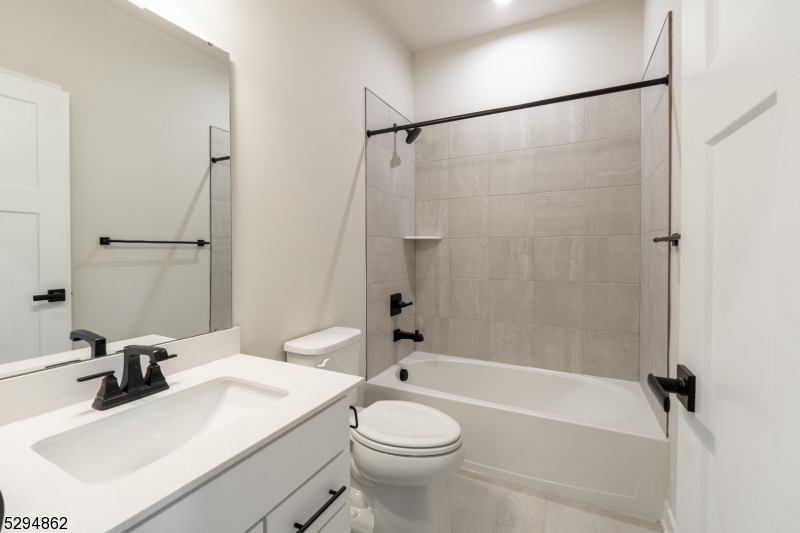 Hackettstown Crossing - Residential Lease