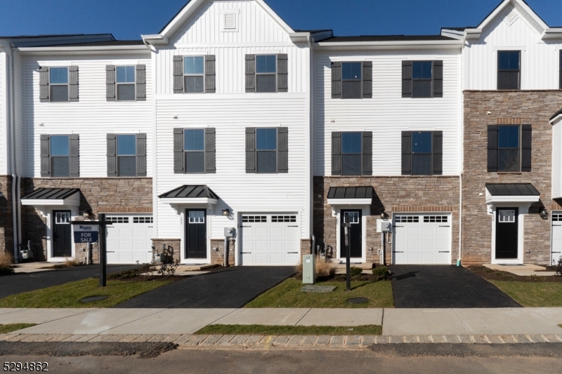 Hackettstown Crossing - Residential Lease