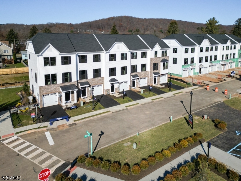 Hackettstown Crossing - Residential Lease