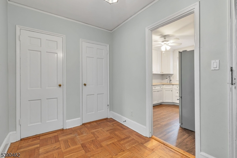 English Village - Residential Lease