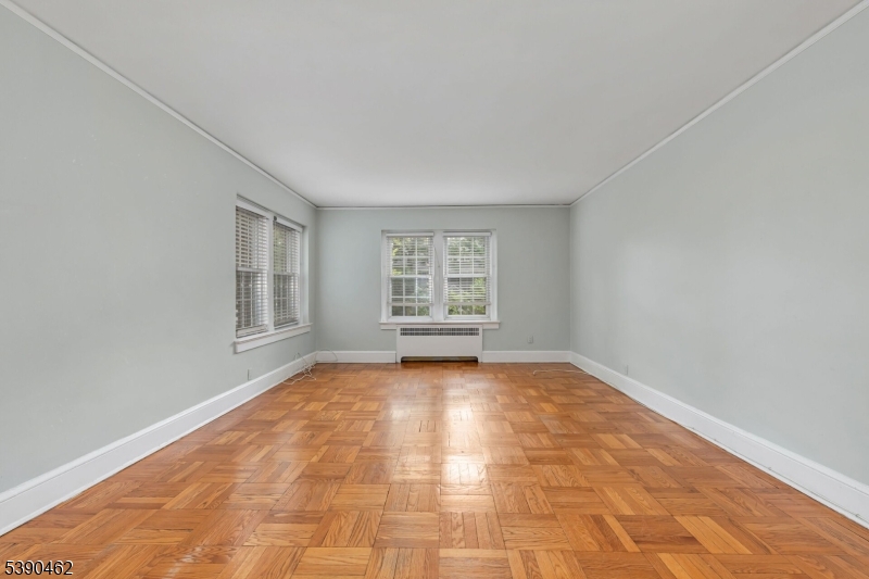 English Village - Residential Lease