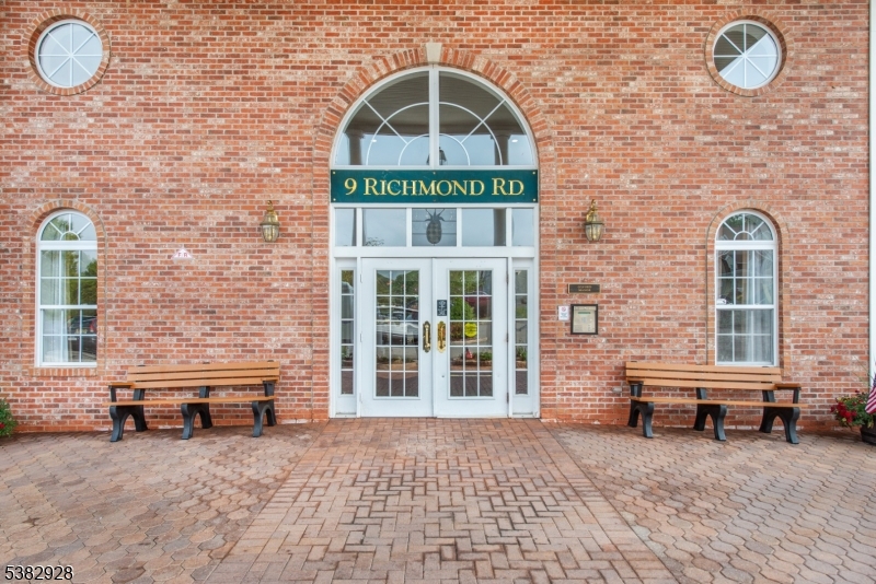 BALD EAGLE COMMONS - Residential