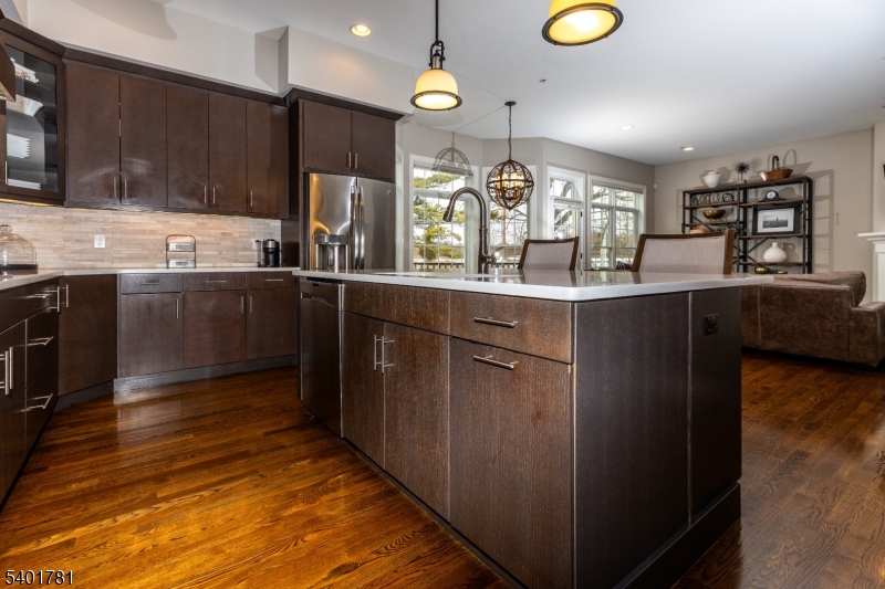 THE BROWNSTONES - Residential