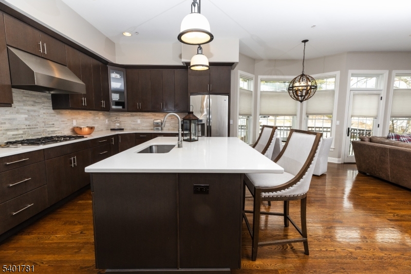 THE BROWNSTONES - Residential