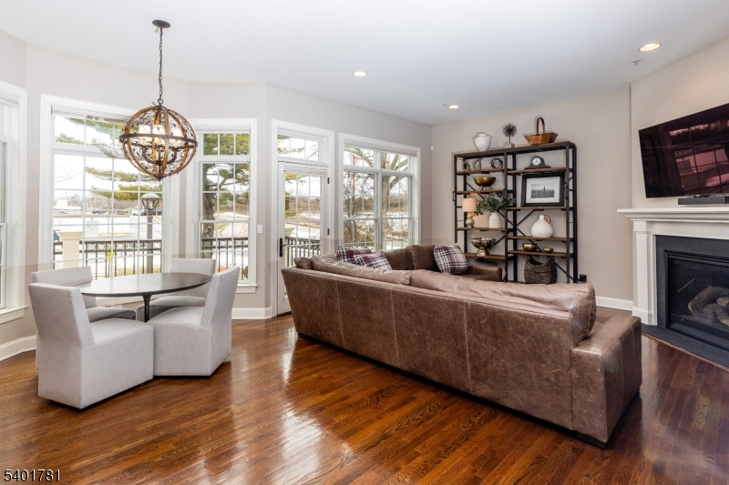 THE BROWNSTONES - Residential