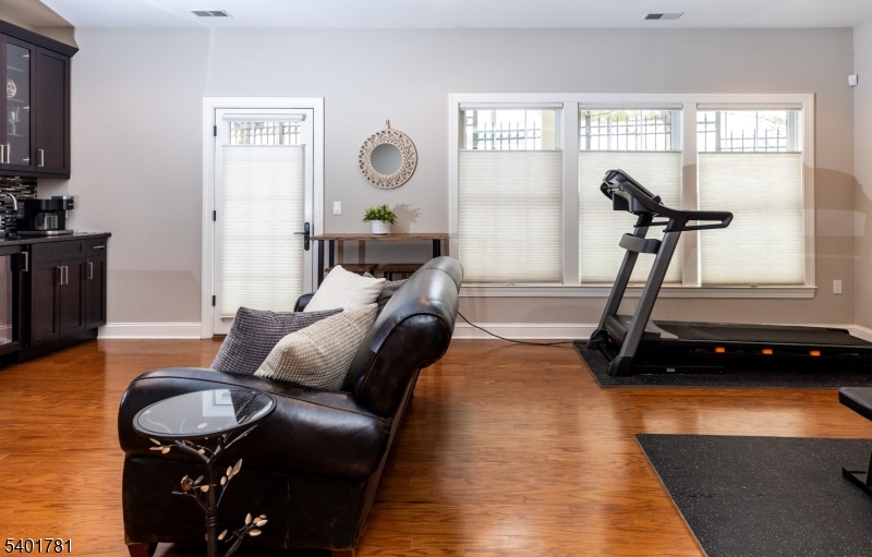 THE BROWNSTONES - Residential