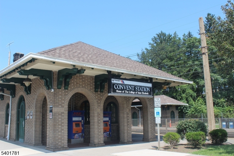 THE BROWNSTONES - Residential