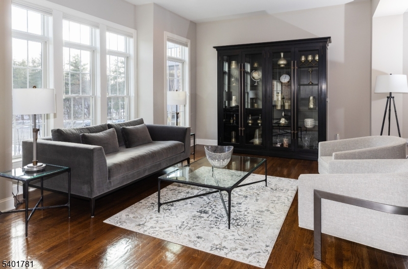 THE BROWNSTONES - Residential