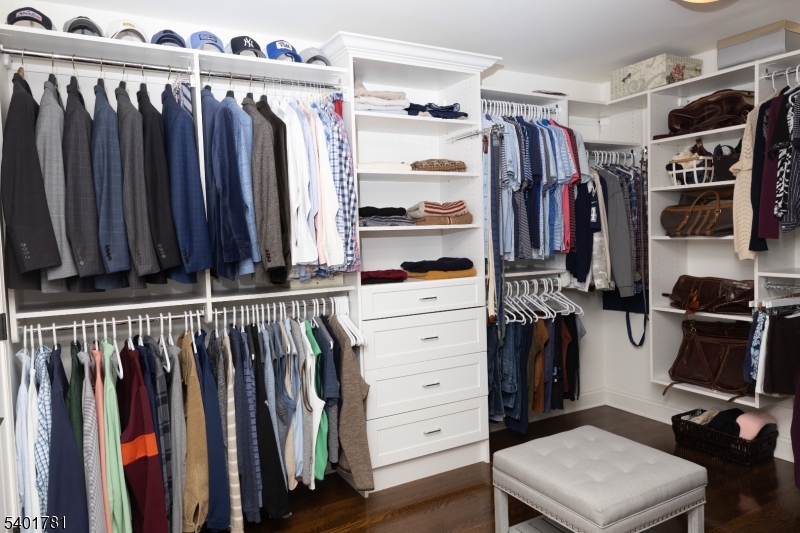 THE BROWNSTONES - Residential