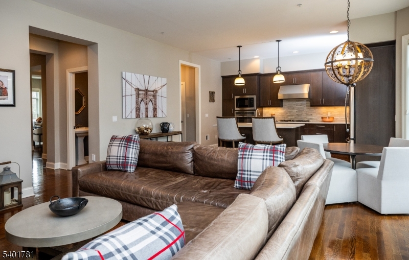 THE BROWNSTONES - Residential