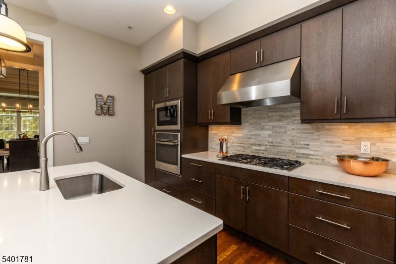 THE BROWNSTONES - Residential