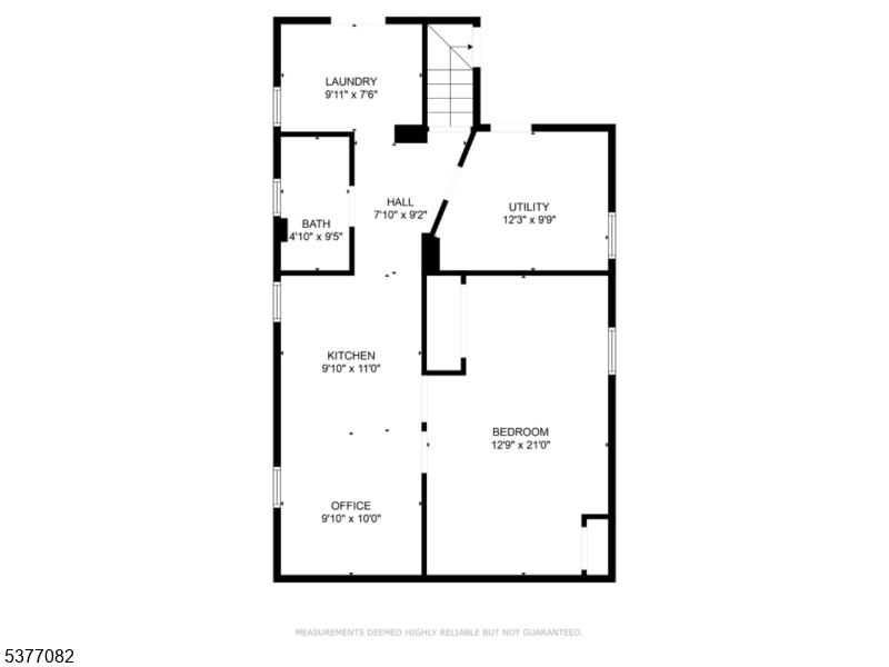 Main image without alt text