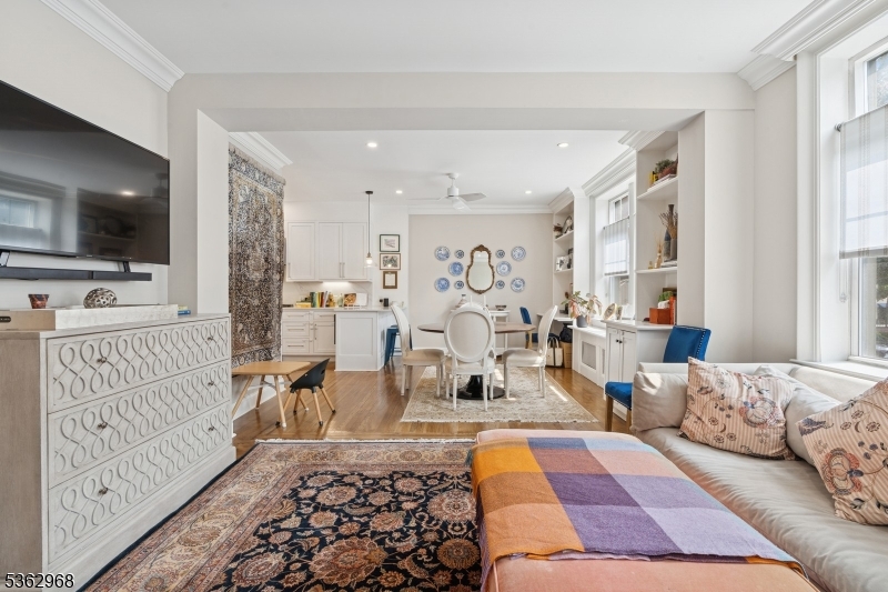 Hoboken City, New Jersey 07030, United States, 2 Bedrooms Bedrooms, ,1 BathroomBathrooms,Residential,Active,146975