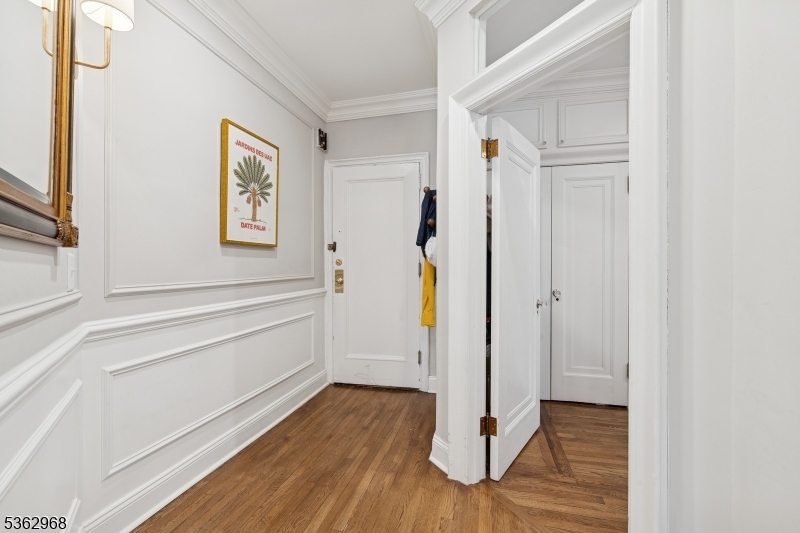 Hoboken City, New Jersey 07030, United States, 2 Bedrooms Bedrooms, ,1 BathroomBathrooms,Residential,Active,146975