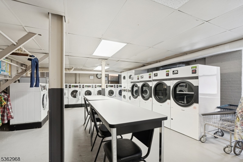 Hoboken City, New Jersey 07030, United States, 2 Bedrooms Bedrooms, ,1 BathroomBathrooms,Residential,Active,146975