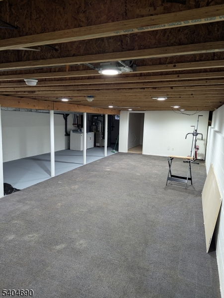 BIRCH RUN  287 EXIT 8 ON - Residential