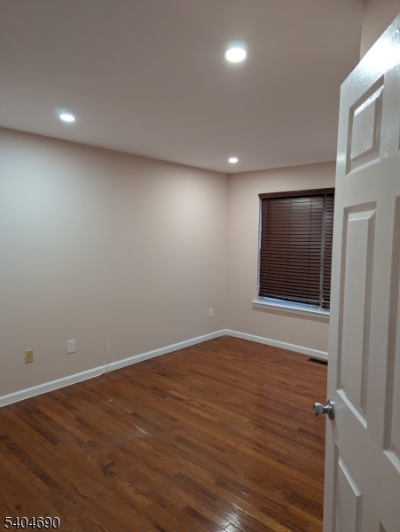 BIRCH RUN  287 EXIT 8 ON - Residential