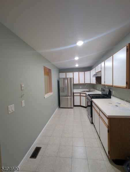 BIRCH RUN  287 EXIT 8 ON - Residential