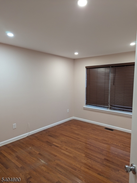 BIRCH RUN  287 EXIT 8 ON - Residential