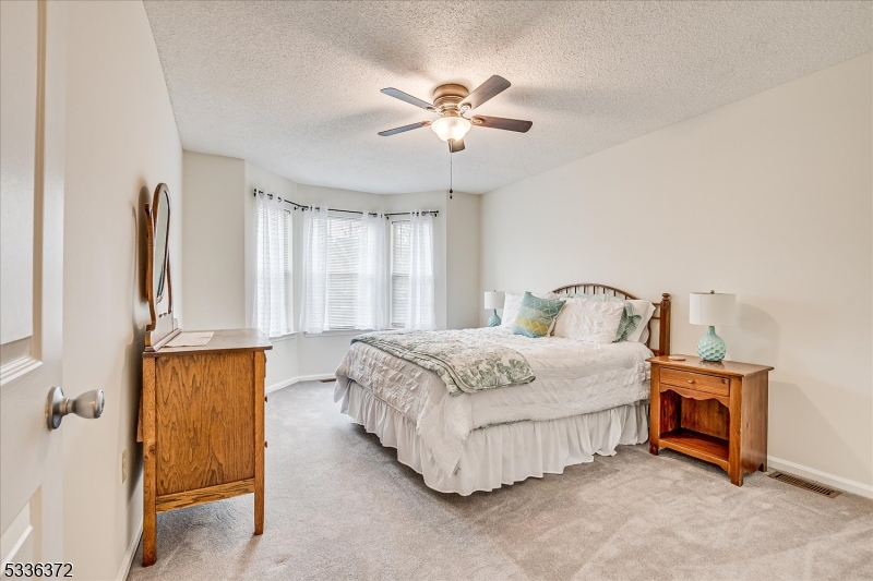 Franklin Twp., New Jersey 08823, United States, 3 Bedrooms Bedrooms, ,3 BathroomsBathrooms,Residential,Pending,9555