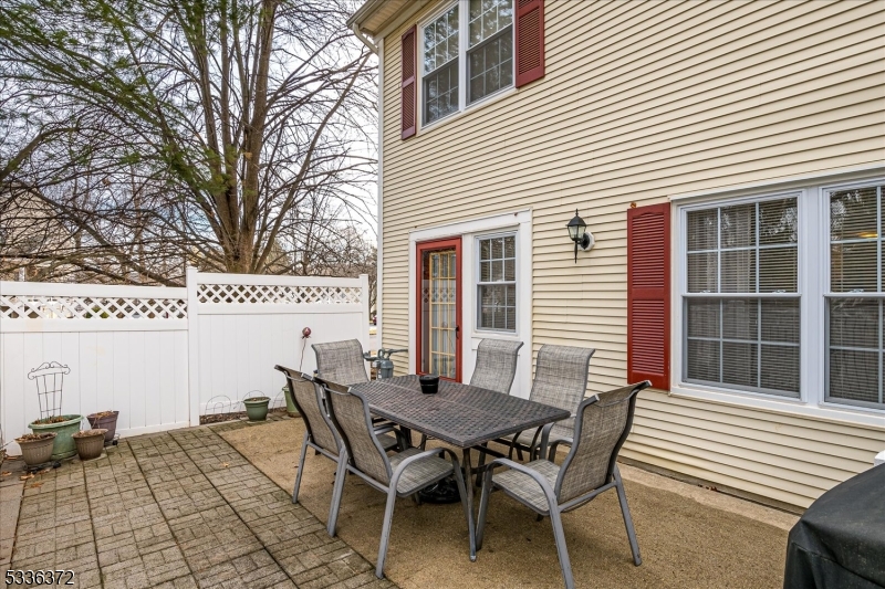 Franklin Twp., New Jersey 08823, United States, 3 Bedrooms Bedrooms, ,3 BathroomsBathrooms,Residential,Pending,9555