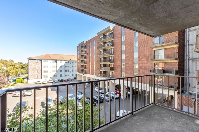 Linden Towers - Residential