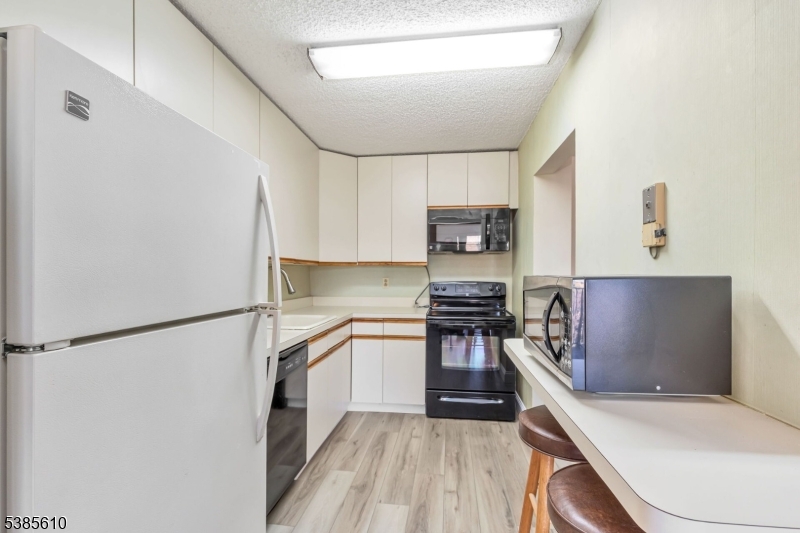 Linden Towers - Residential