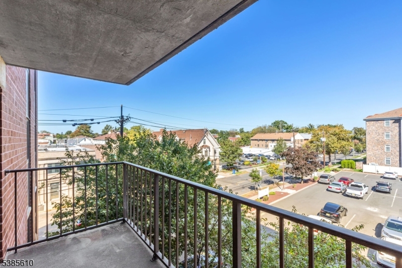 Linden Towers - Residential