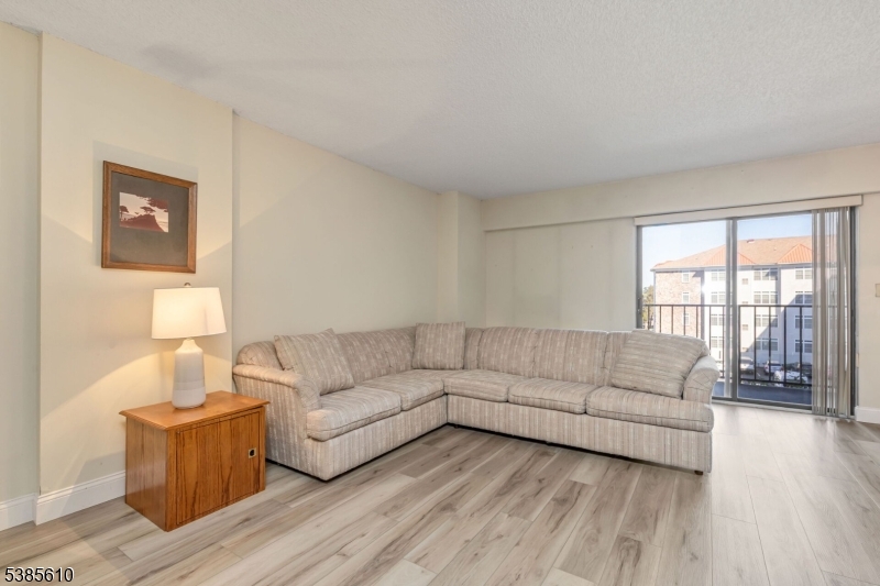 Linden Towers - Residential