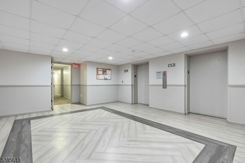 Linden Towers - Residential