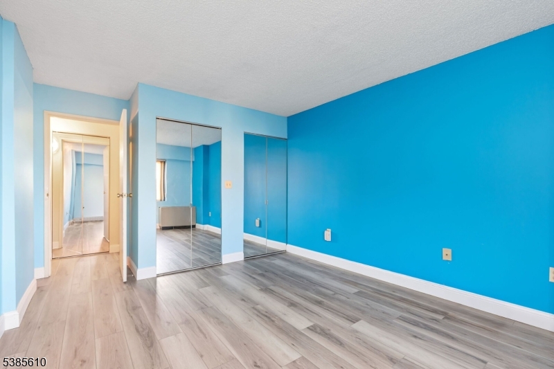 Linden Towers - Residential