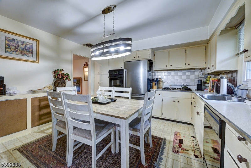 Englishtown - Residential